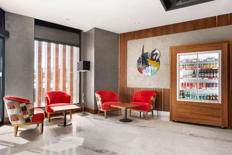 Ramada Encore By Wyndham Eskisehir - Lobi