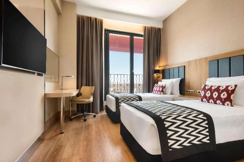 Ramada Encore By Wyndham Eskisehir - Oda