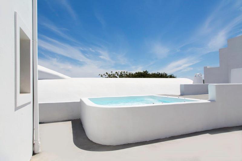 Ayoba Santorini - Genel