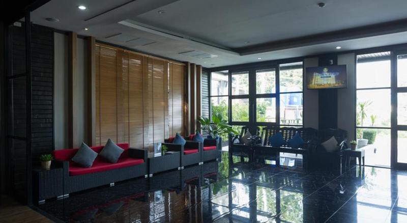 Golden Tulip Essential Pattaya Hotel - Lobi