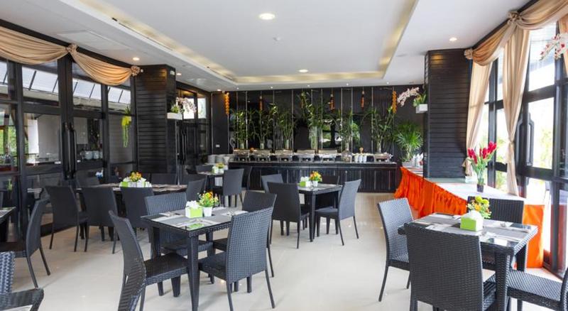 Golden Tulip Essential Pattaya Hotel - Restoran
