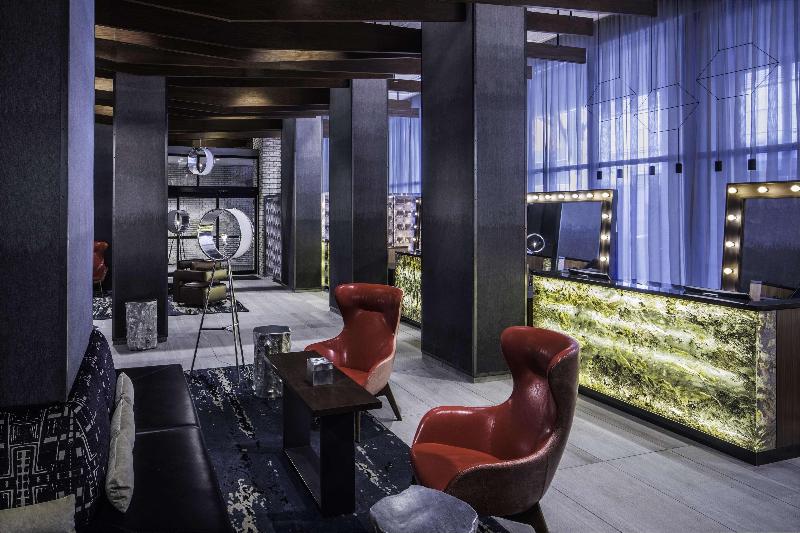 Doubletree by Hilton New York Times Square West - Lobi