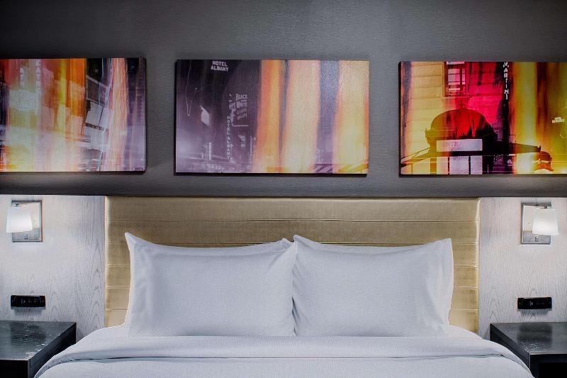 Doubletree by Hilton New York Times Square West - Oda