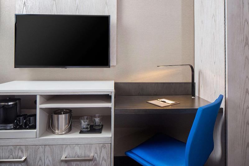 Doubletree by Hilton New York Times Square West - Oda
