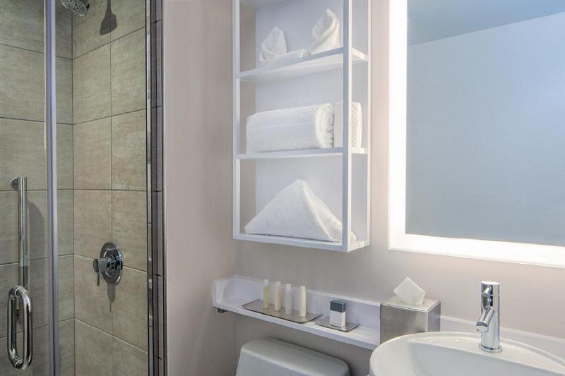 Doubletree by Hilton New York Times Square West - Oda