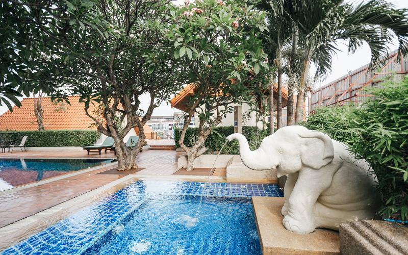 Chiangmai Grandview Hotel & Convention Center - Havuz