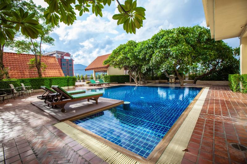 Chiangmai Grandview Hotel & Convention Center - Havuz