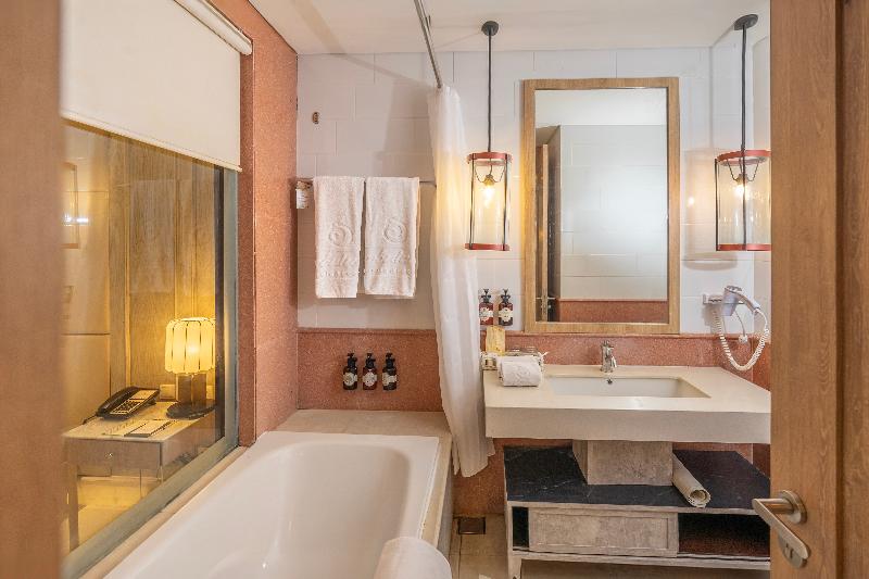 Jambuluwuk Oceano Seminyak - Oda