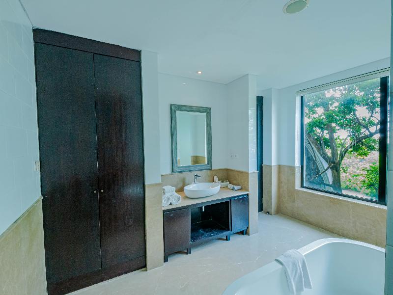 Jambuluwuk Oceano Seminyak - Oda