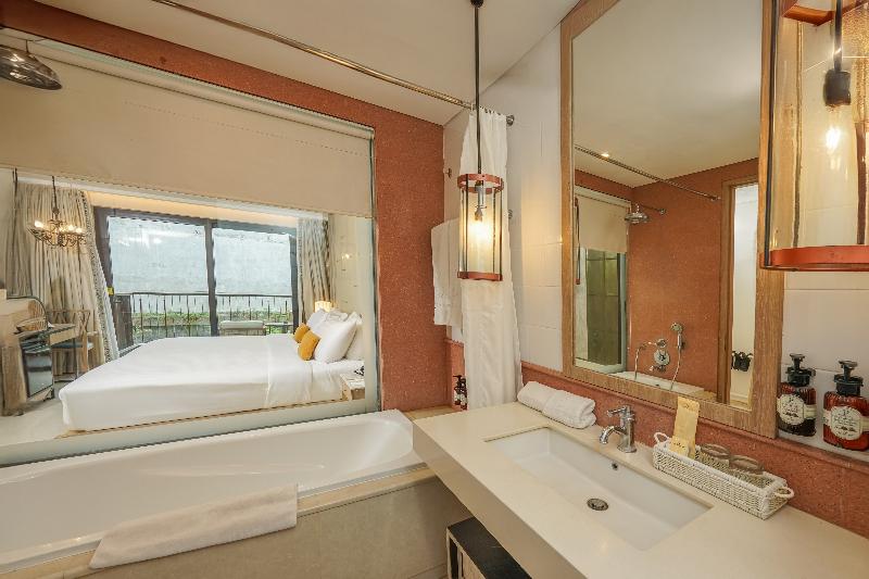 Jambuluwuk Oceano Seminyak - Oda