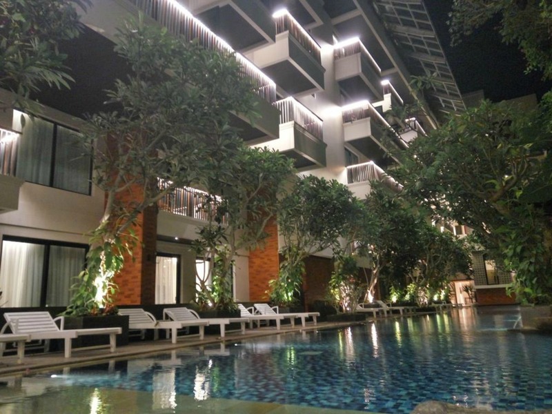 Jambuluwuk Oceano Seminyak - Havuz