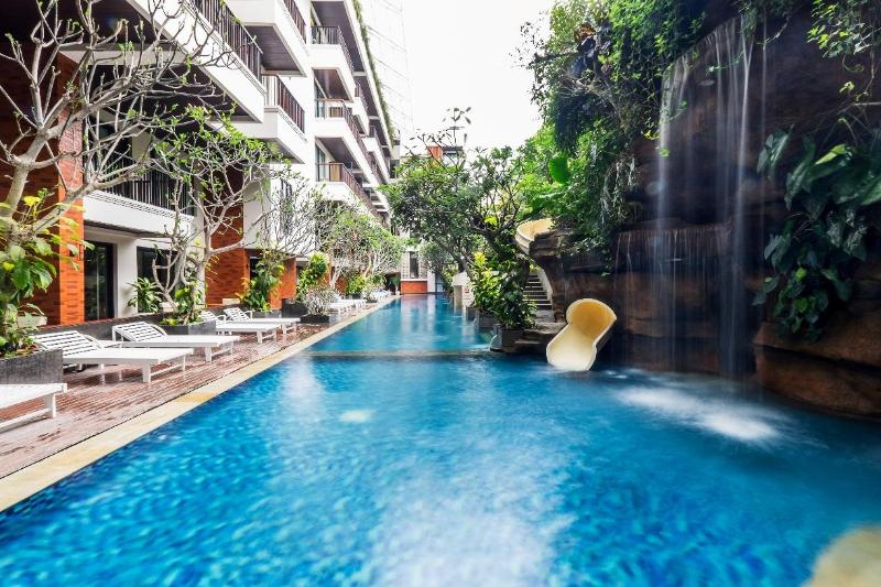 Jambuluwuk Oceano Seminyak - Havuz