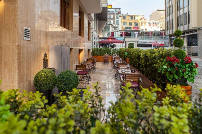 Ferman Hilal Hotel - Teras