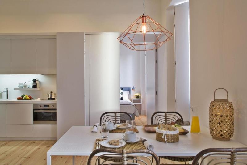 Lisbon Five Stars Apartments Combro 77 - Oda