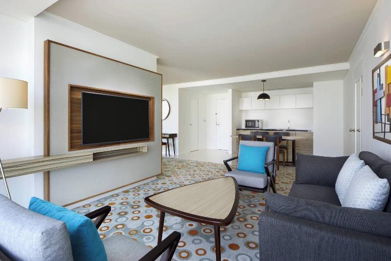 Fairfield by Marriott Surabaya - Oda