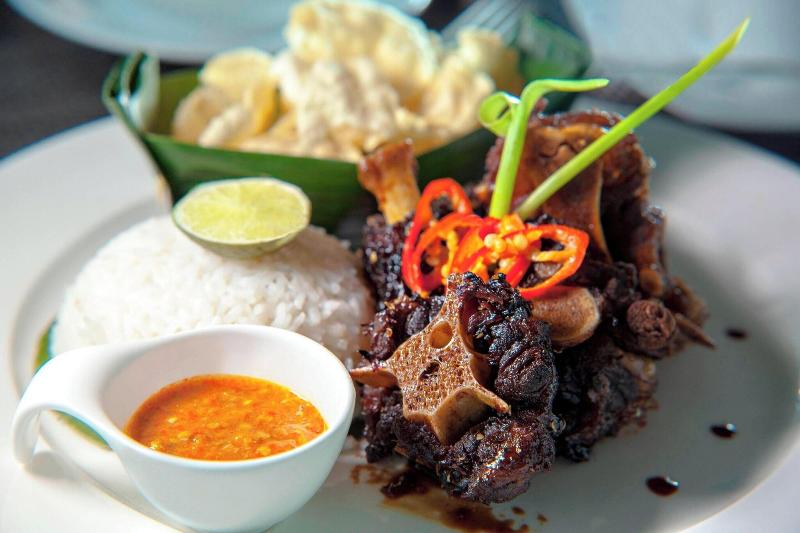 Fairfield by Marriott Surabaya - Restoran