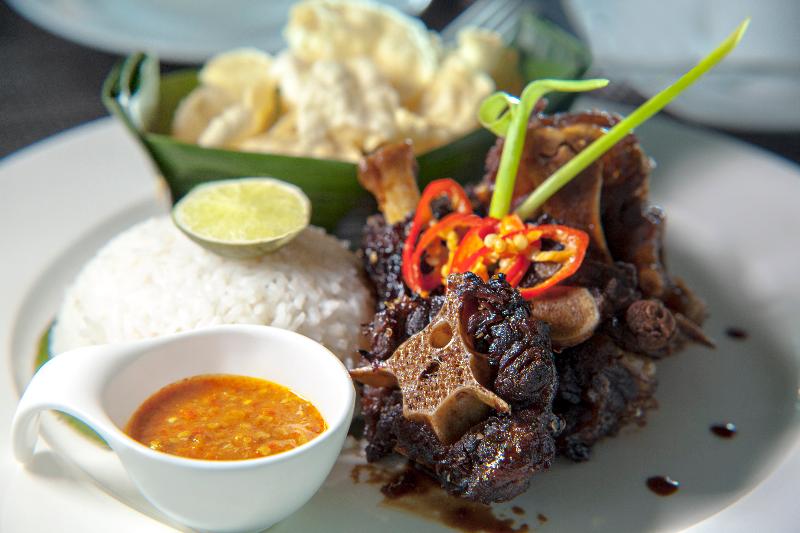 Fairfield by Marriott Surabaya - Restoran