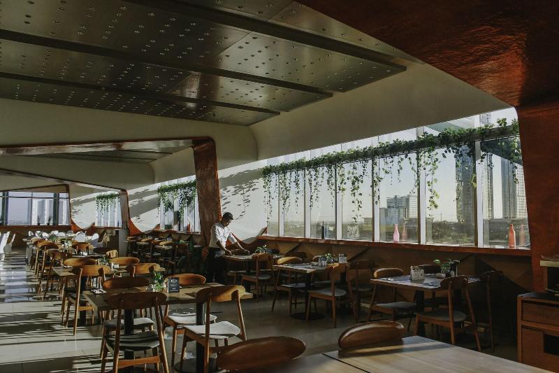 Fairfield by Marriott Surabaya - Restoran