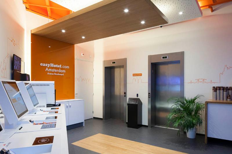 easyHotel Amsterdam Arena Boulevard - Lobi