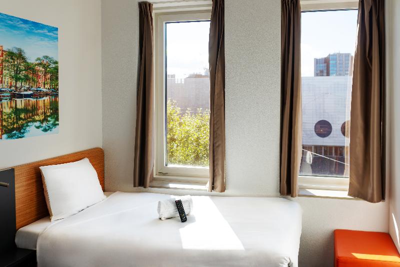 easyHotel Amsterdam Arena Boulevard - Oda