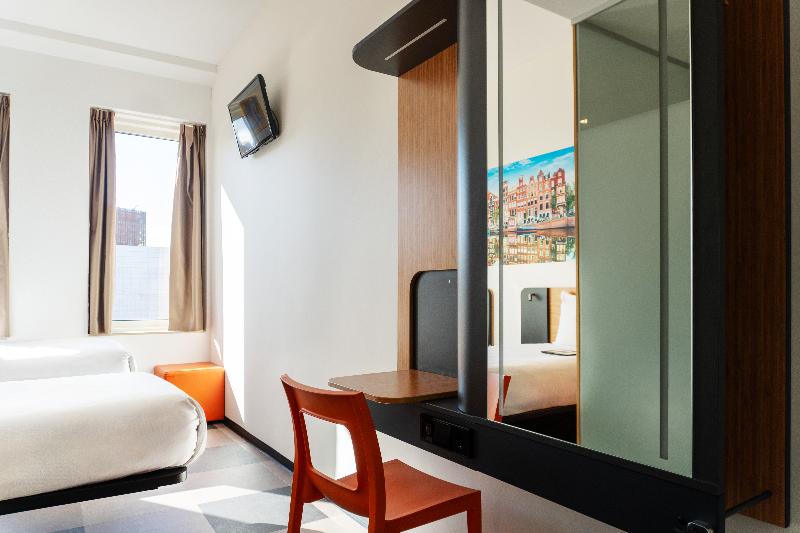 easyHotel Amsterdam Arena Boulevard - Oda