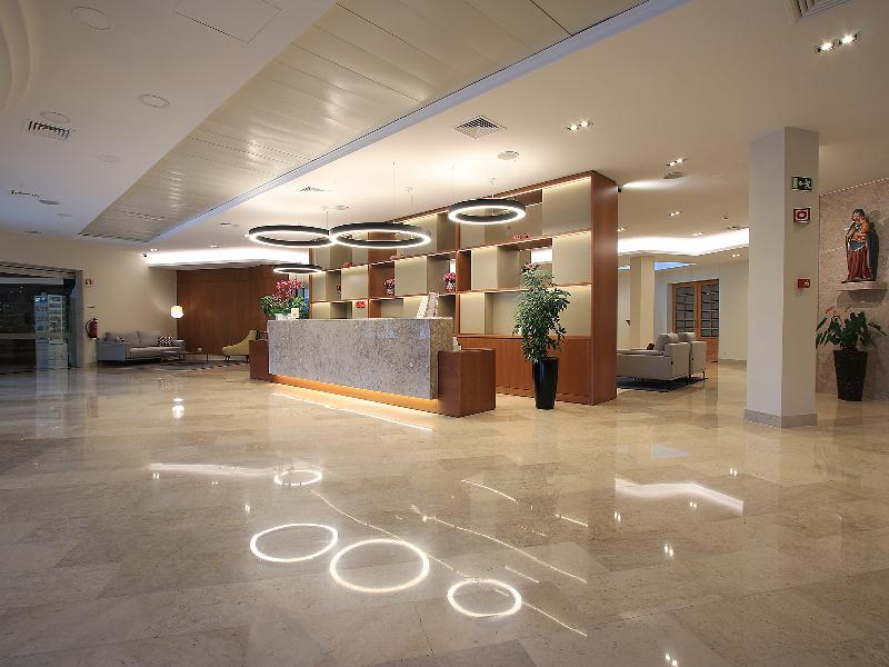 Consolata Hotel - Lobi