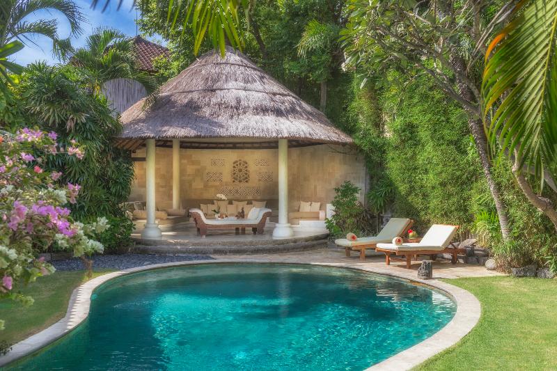 Villa Kubu Seminyak - Havuz