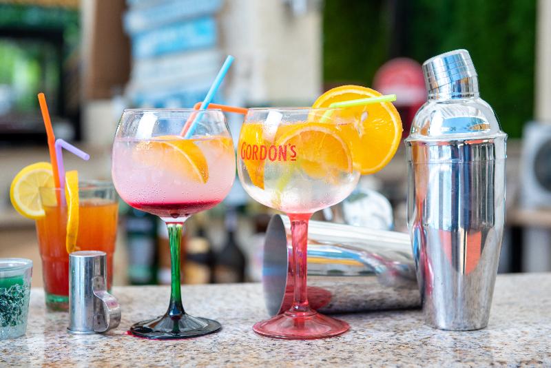 Avenue Deluxe - Bar