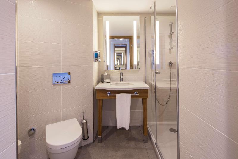 Hampton By Hilton Istanbul Kurtkoy - Oda