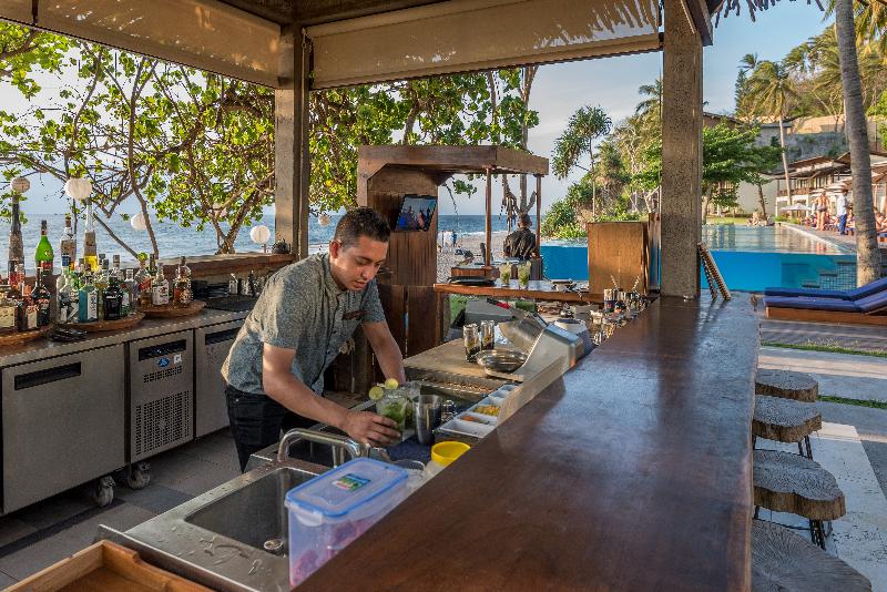 Katamaran Resort Lombok - Bar