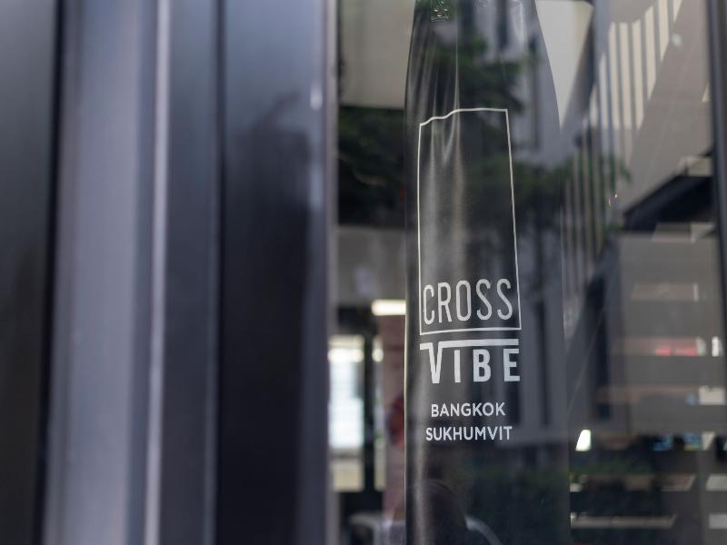 Cross Vibe Bangkok Sukhumvit - Lobi