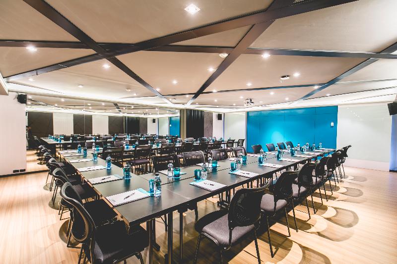 Cross Vibe Bangkok Sukhumvit - Toplantı
