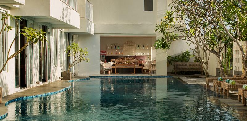 Paragon Hotel Seminyak Bali - Havuz