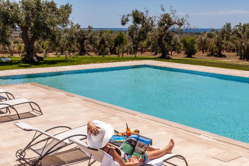 Tenuta Monticelli Bio Relais - Havuz