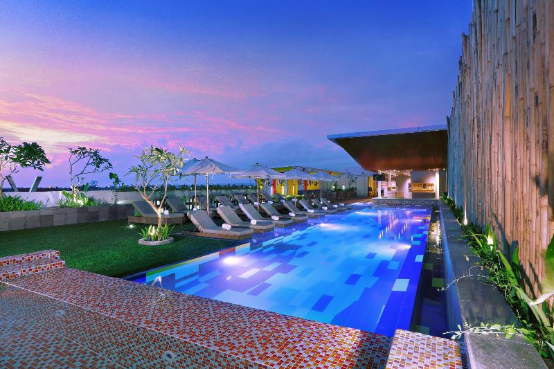 Fairfield by Marriott Bali, South Kuta - Havuz