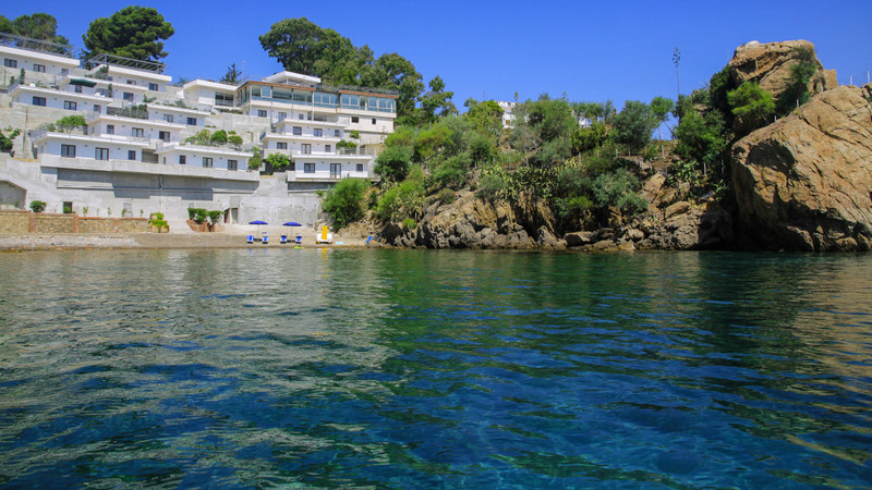 Blue Bay - Genel