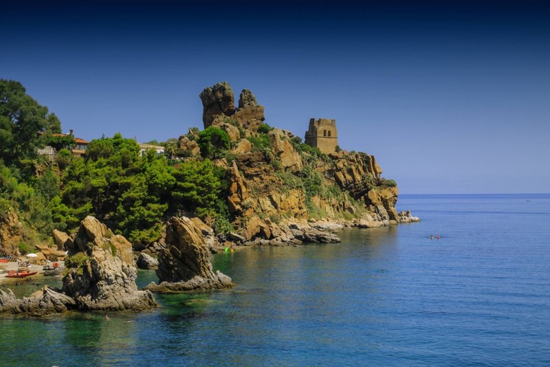 Blue Bay - Genel