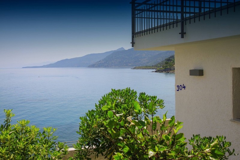 Blue Bay - Genel