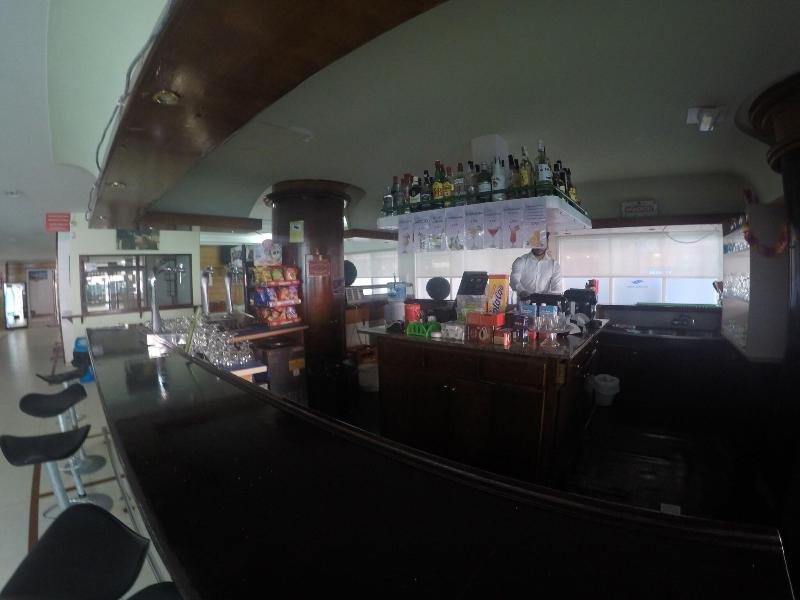 Golden Sand - Bar
