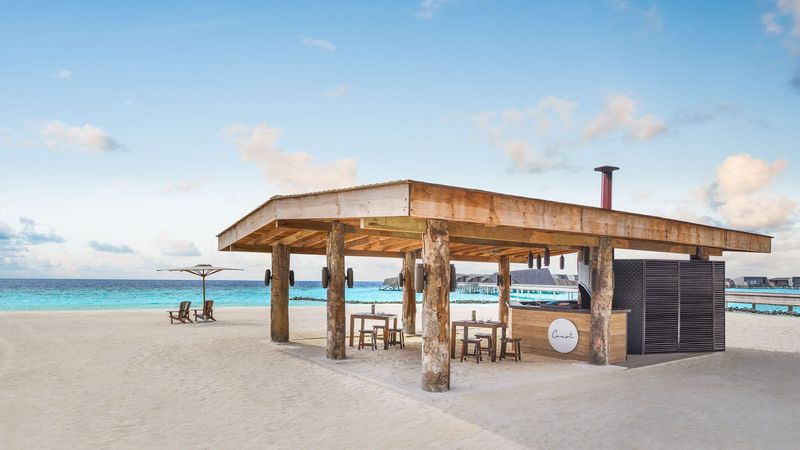 The St. Regis Maldives Vommuli Resort - Bar