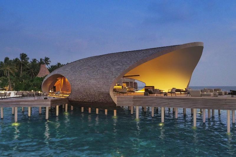 The St. Regis Maldives Vommuli Resort - Bar