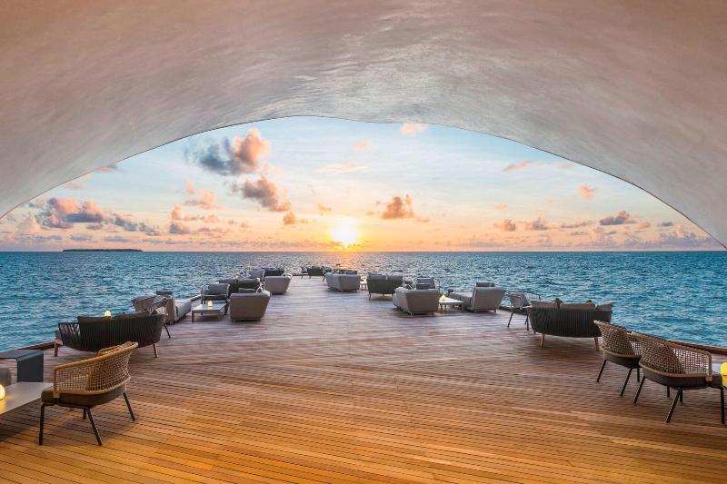 The St. Regis Maldives Vommuli Resort - Bar