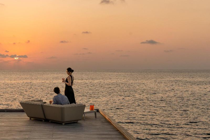 The St. Regis Maldives Vommuli Resort - Bar