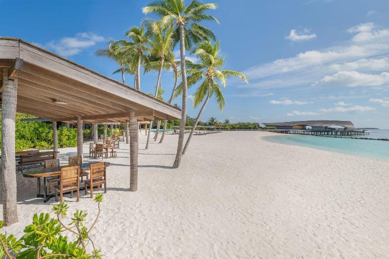 The St. Regis Maldives Vommuli Resort - Plaj