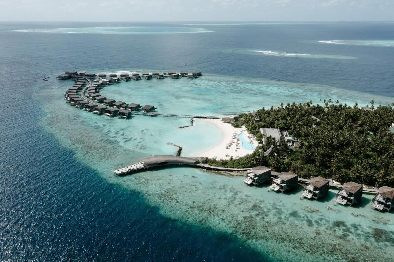 The St. Regis Maldives Vommuli Resort - Plaj