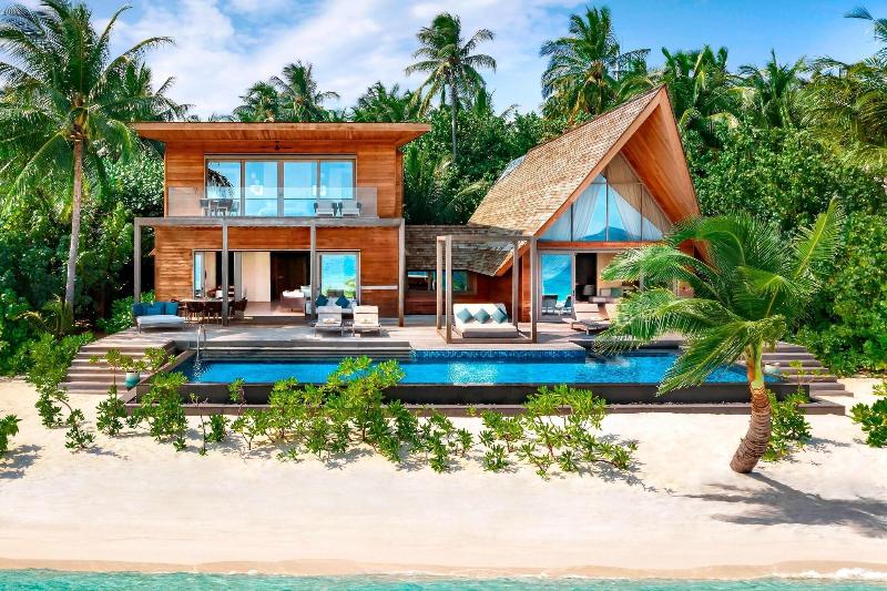 The St. Regis Maldives Vommuli Resort - Plaj