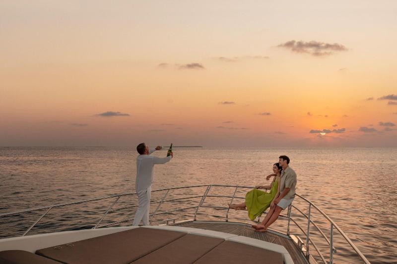 The St. Regis Maldives Vommuli Resort - Restoran