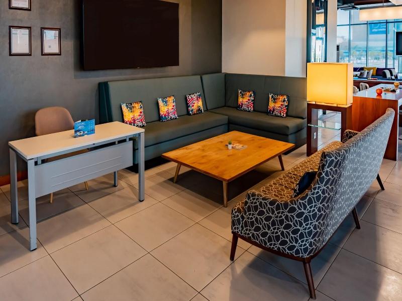 Aloft Dhahran - Lobi