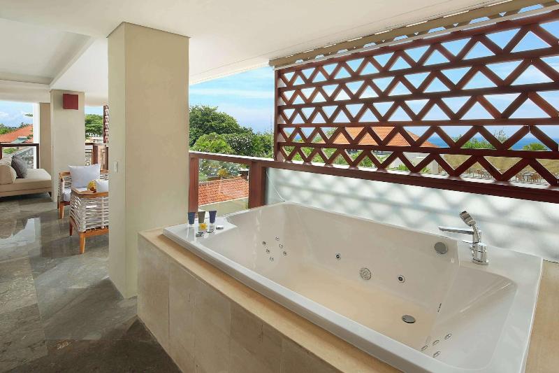 The Bandha Hotel & Suites - Oda