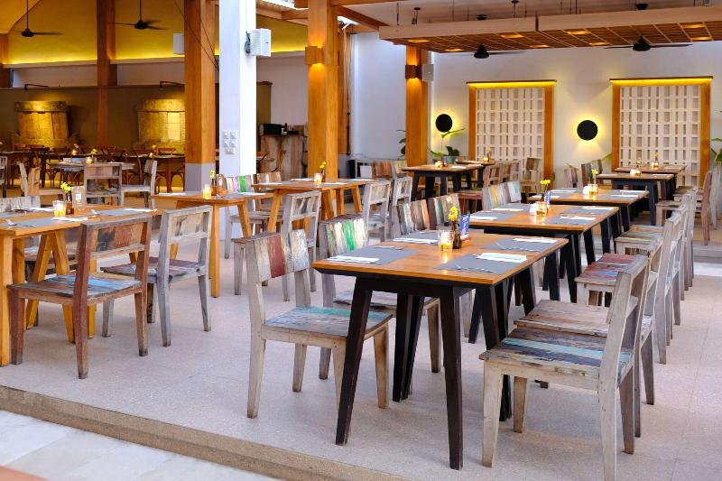 The Bandha Hotel & Suites - Restoran